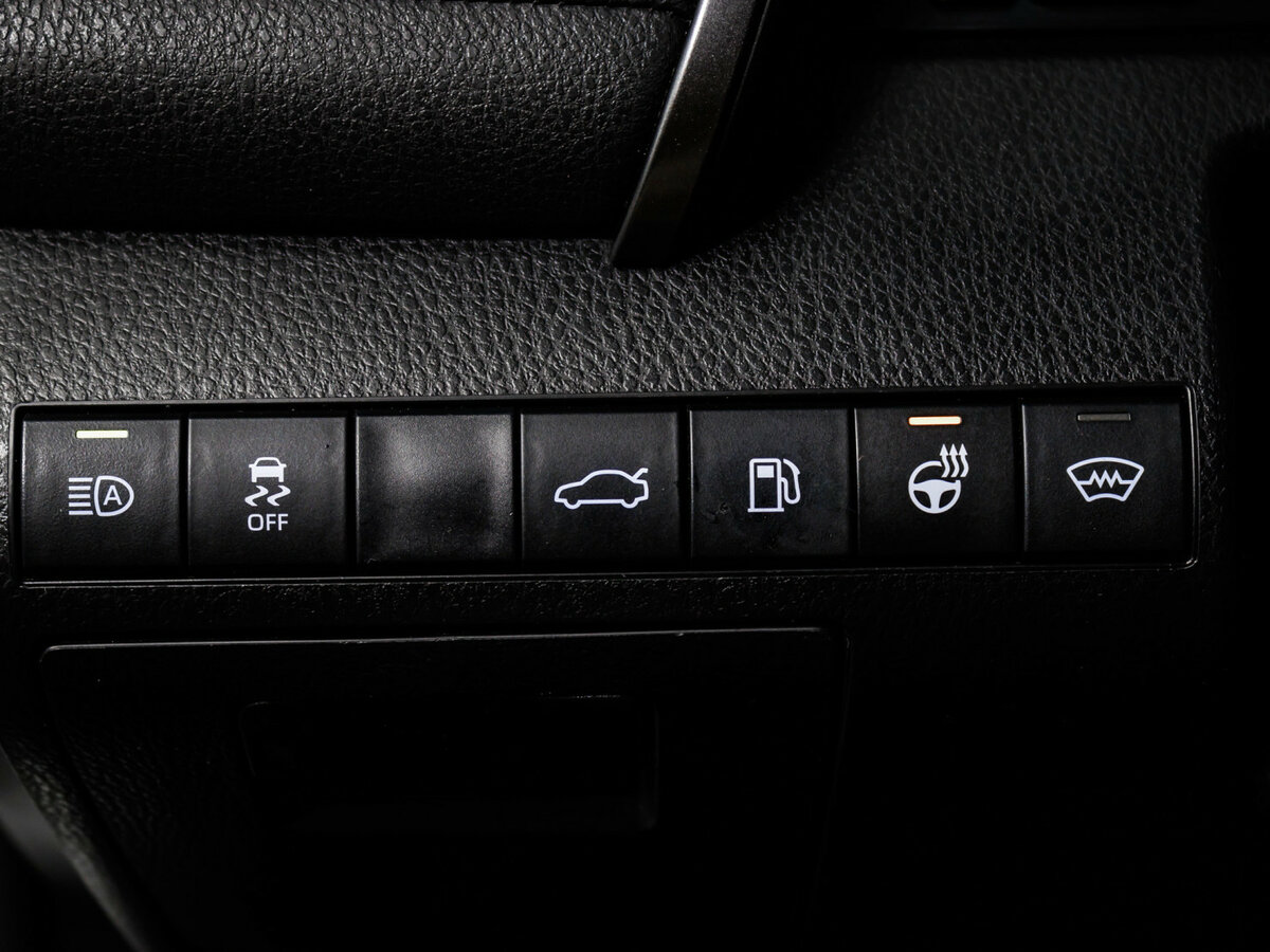 Toyota Camry 2019 года с пробегом. Фото: #17