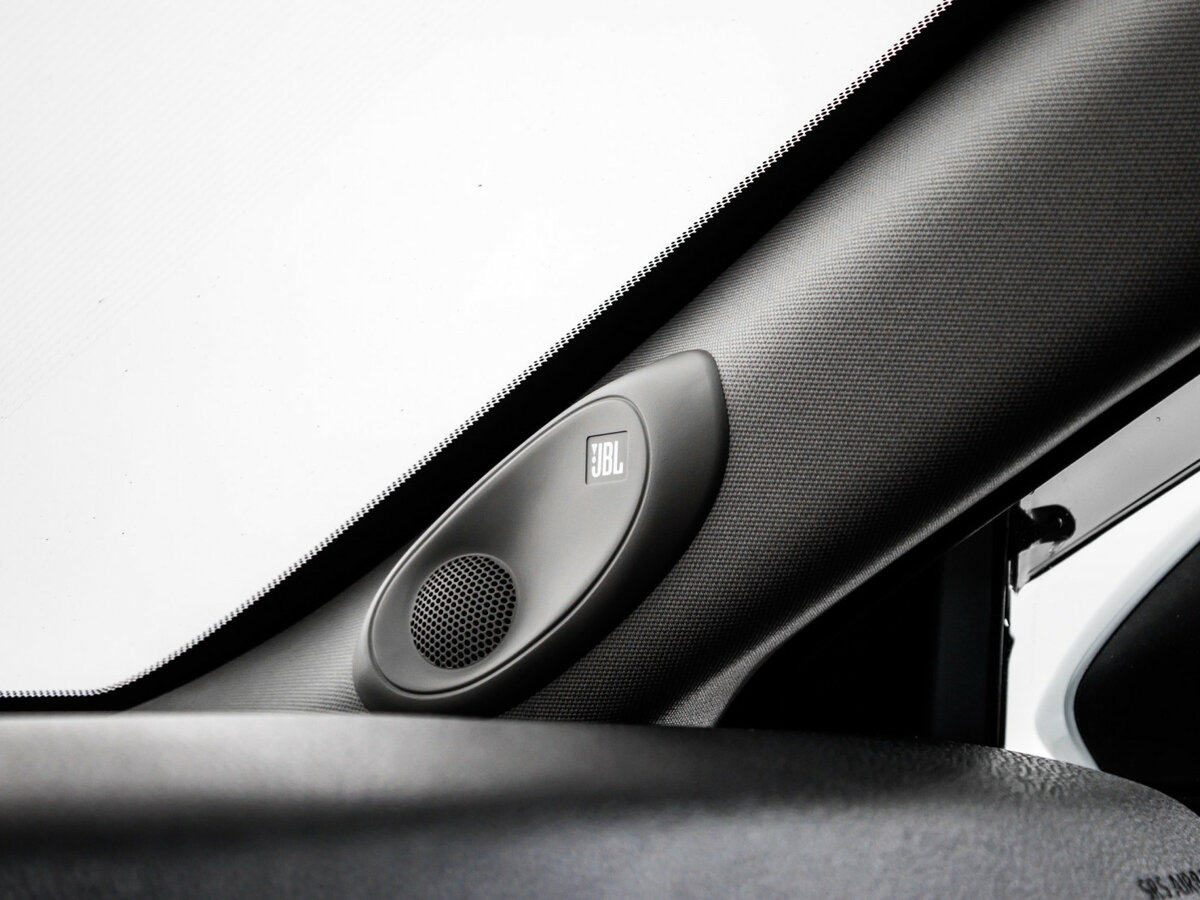 Toyota Camry 2019 года с пробегом. Фото: #21