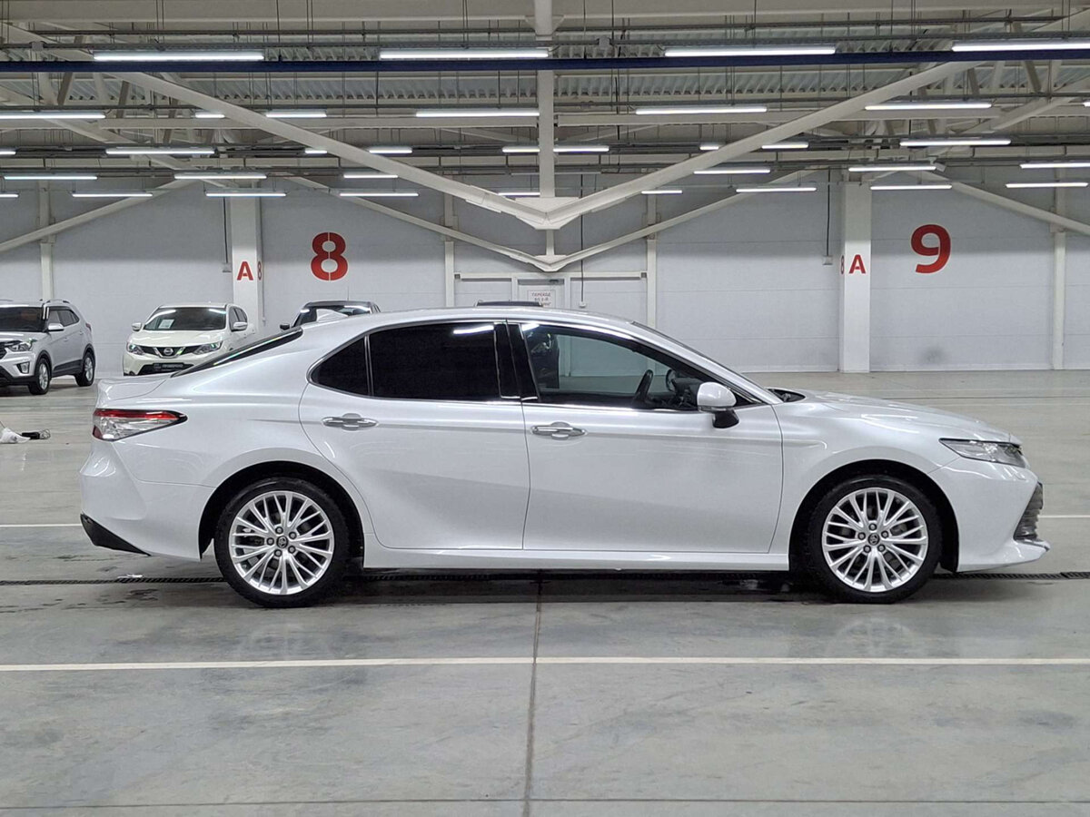 Toyota Camry 2020 года с пробегом. Фото: #3