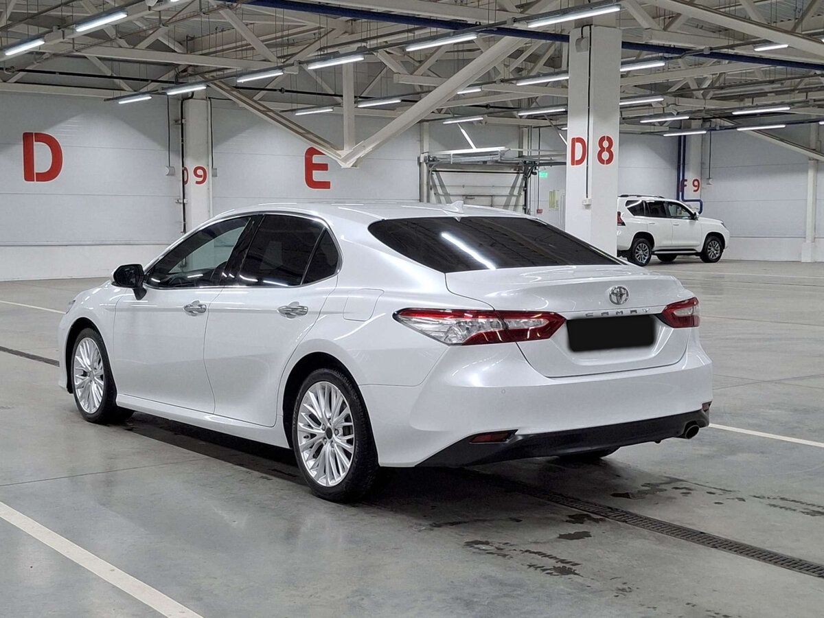 Toyota Camry 2020 года с пробегом. Фото: #6