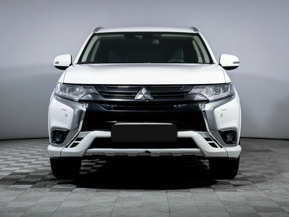 Mitsubishi Outlander 2018 года с пробегом. Фото: #1