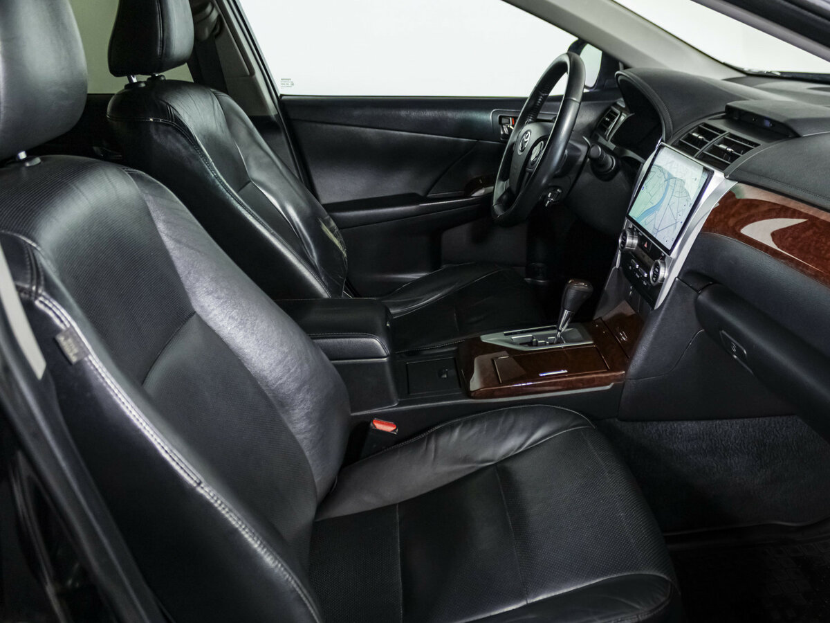 Б/У Тойота Камри 2012 года. Фото: #7