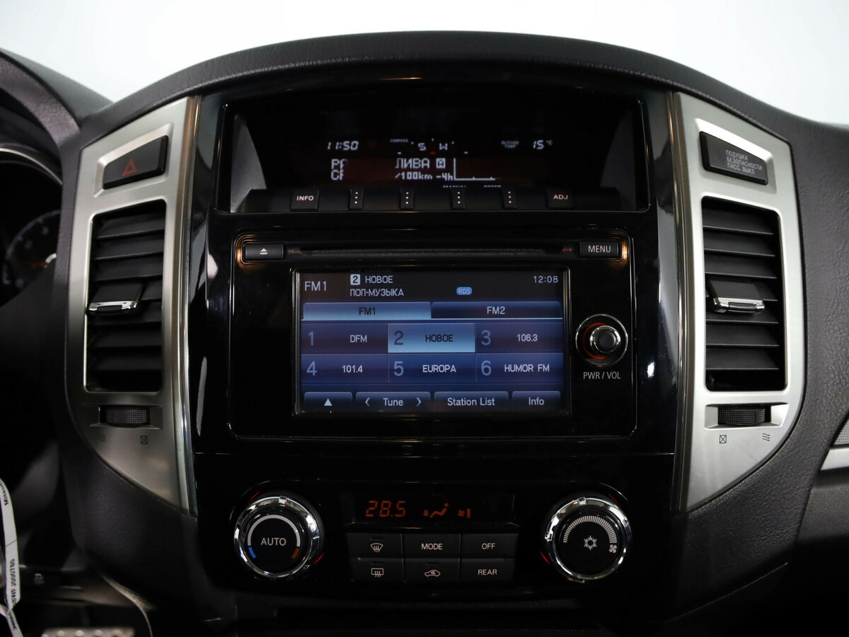 Mitsubishi Pajero 2015 года с пробегом. Фото: #13