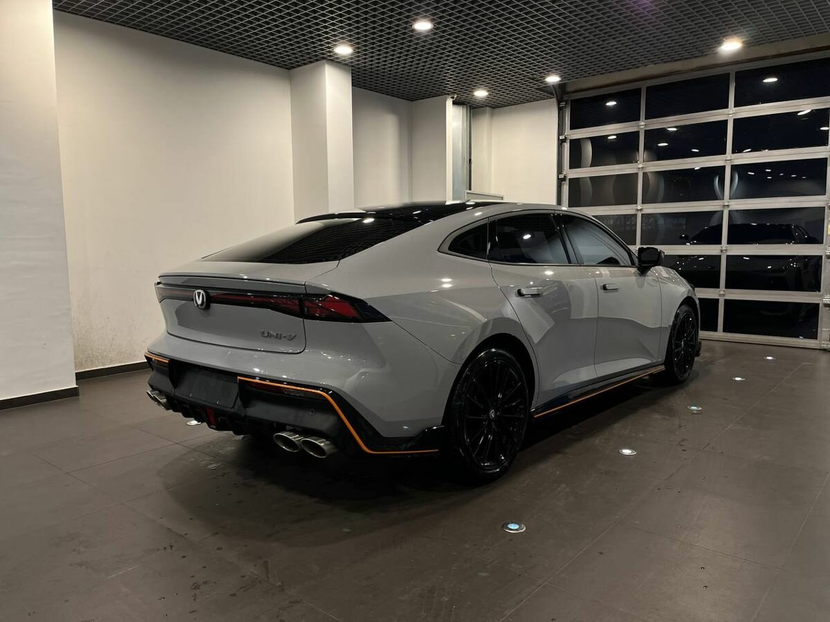 Changan UNI-V 2023 года с пробегом. Фото: #1