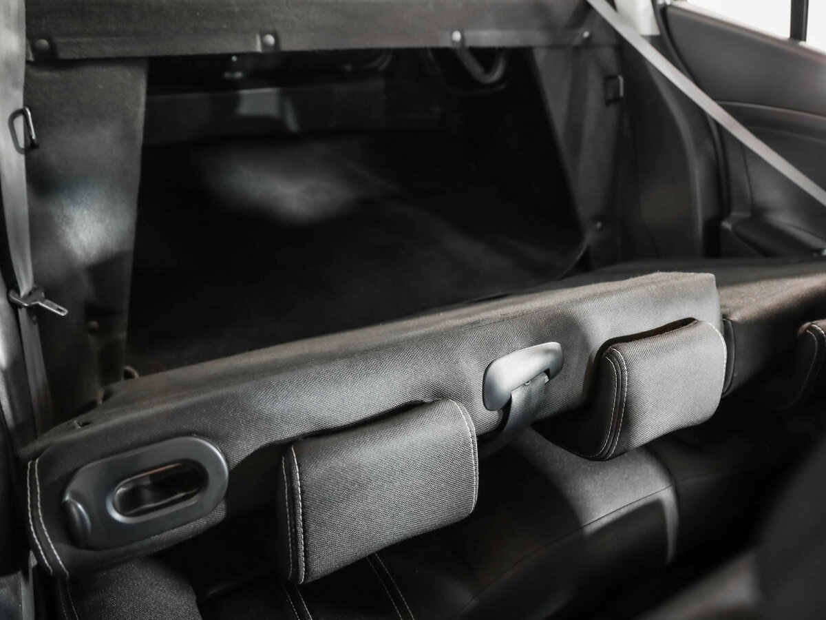 Renault Fluence 2014 года с пробегом. Фото: #22