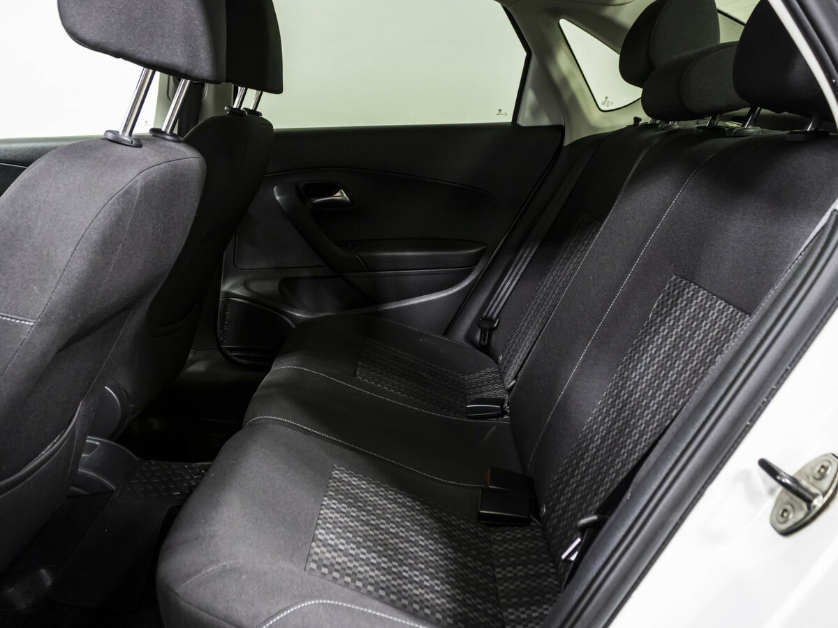 Б/У Фольксваген Поло 2016 года. Фото: #11