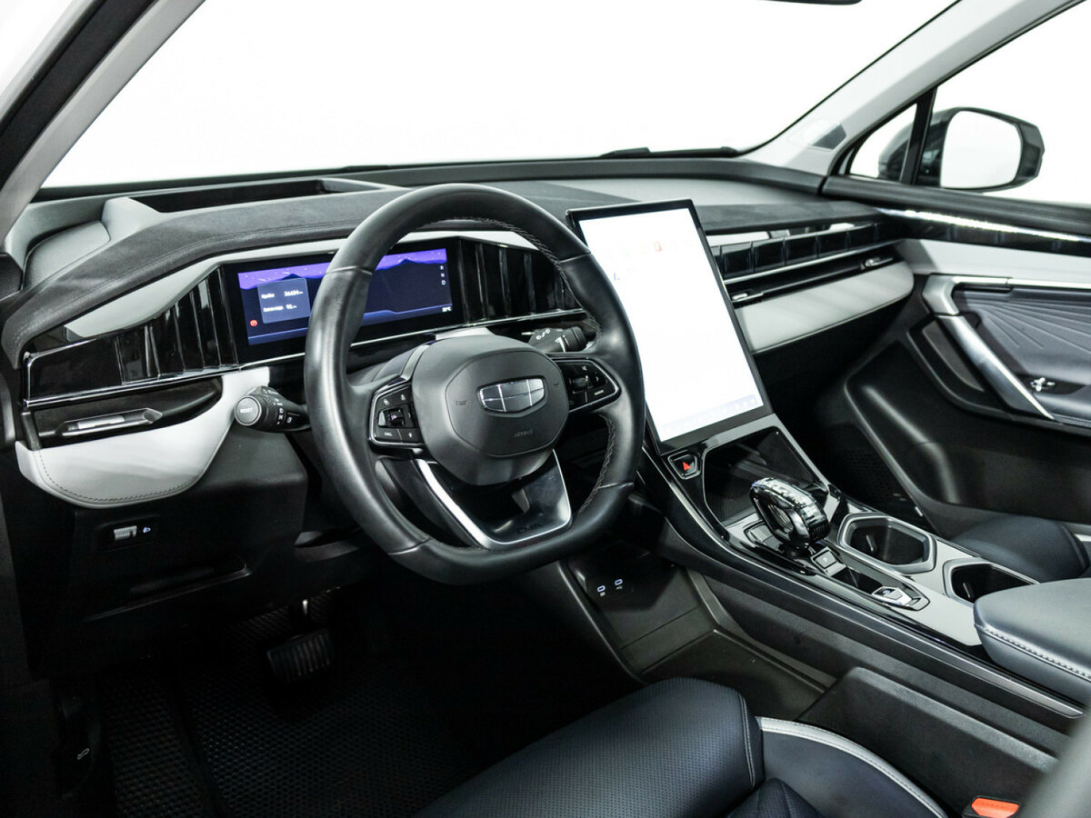 Geely Atlas 2023 года с пробегом. Фото: #8
