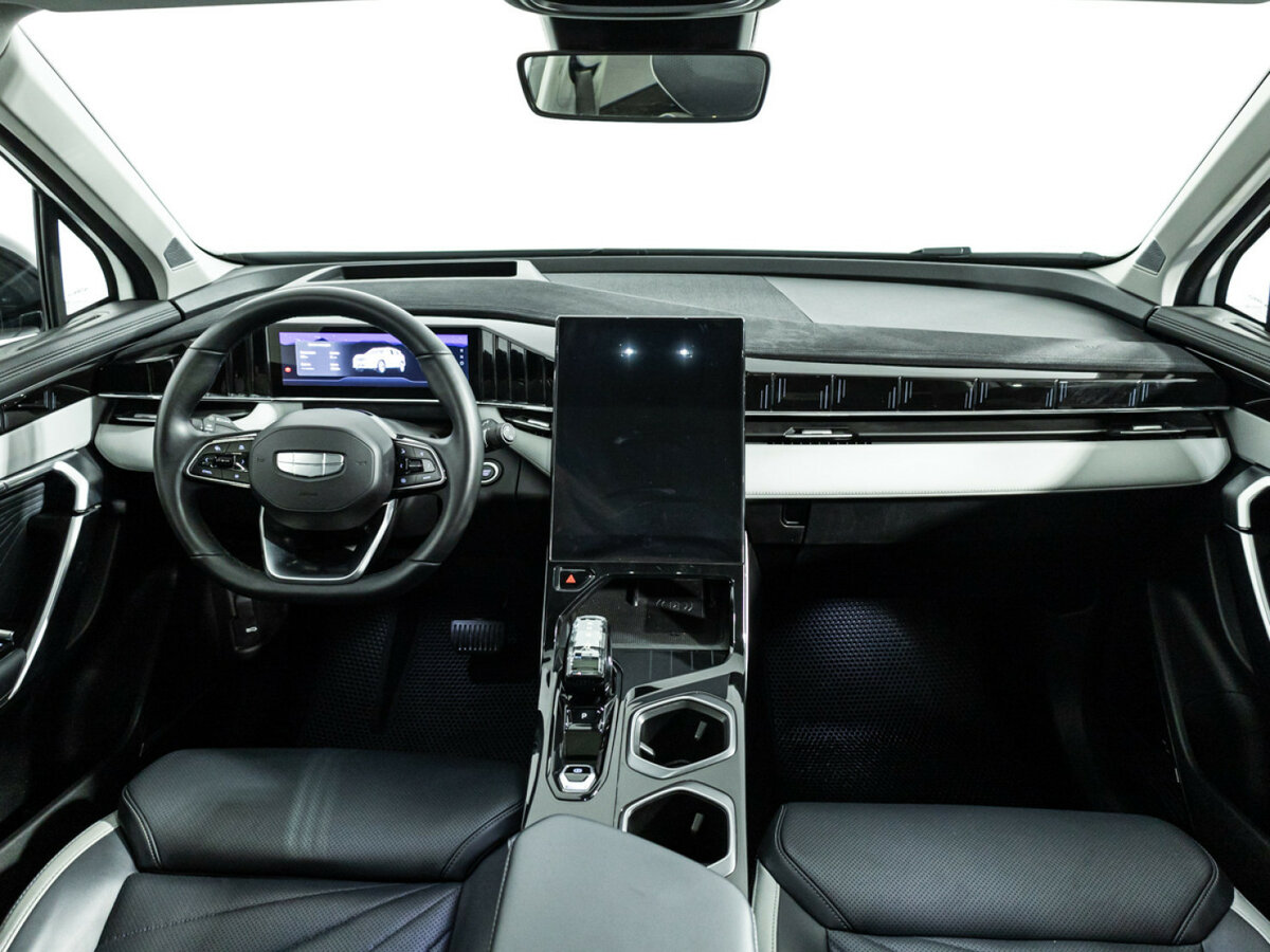 Geely Atlas 2023 года с пробегом. Фото: #10