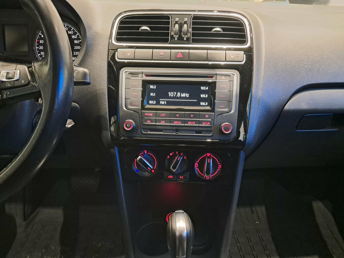 Volkswagen Polo 2017 года с пробегом. Фото: #14