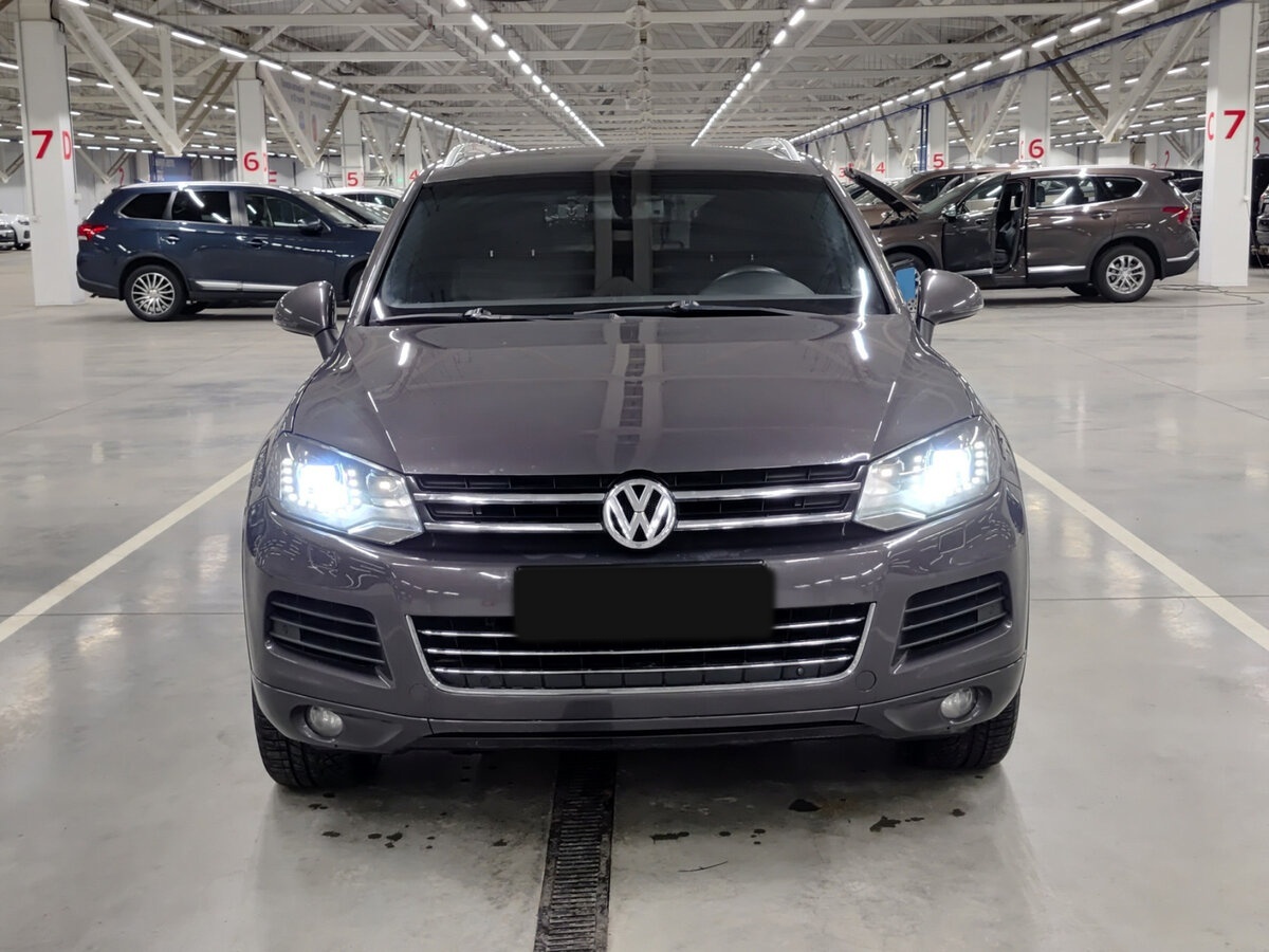 Volkswagen Touareg 2012 года с пробегом. Фото: #1