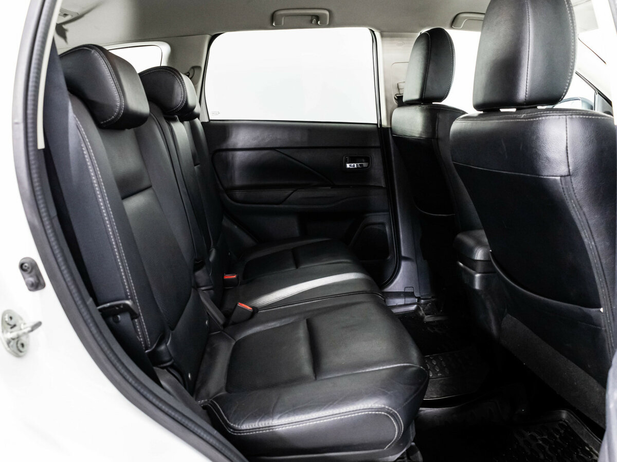 Mitsubishi Outlander 2017 года с пробегом. Фото: #14