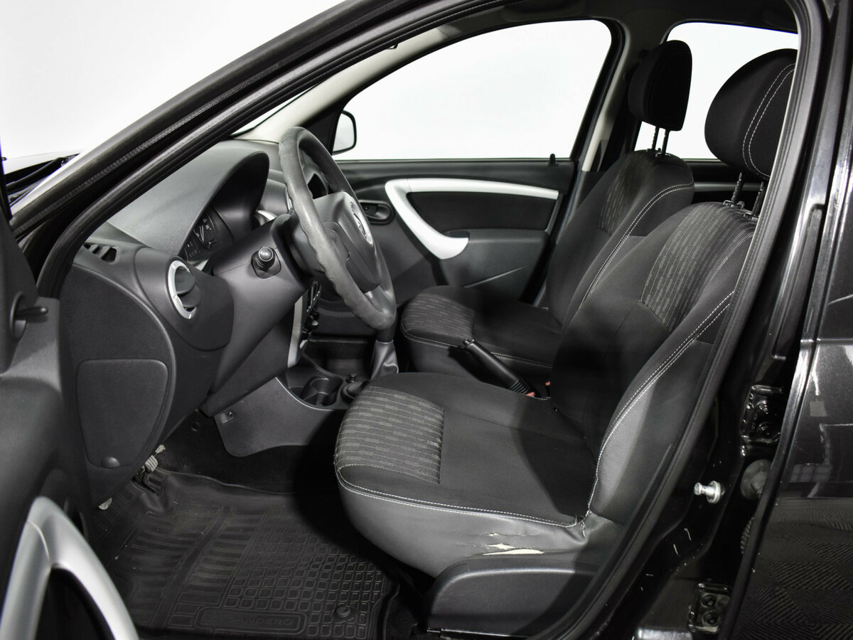 Б/У Рено Сандеро 2014 года. Фото: #9