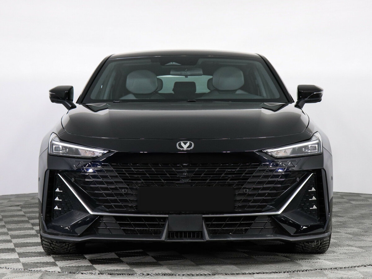 Changan UNI-V 2023 года с пробегом. Фото: #1