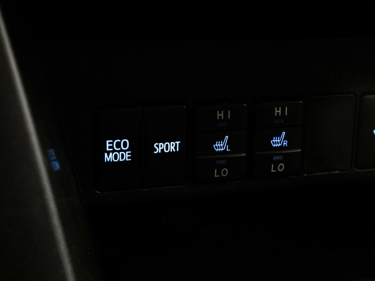 Б/У Тойота Рав4 2018 года. Фото: #12