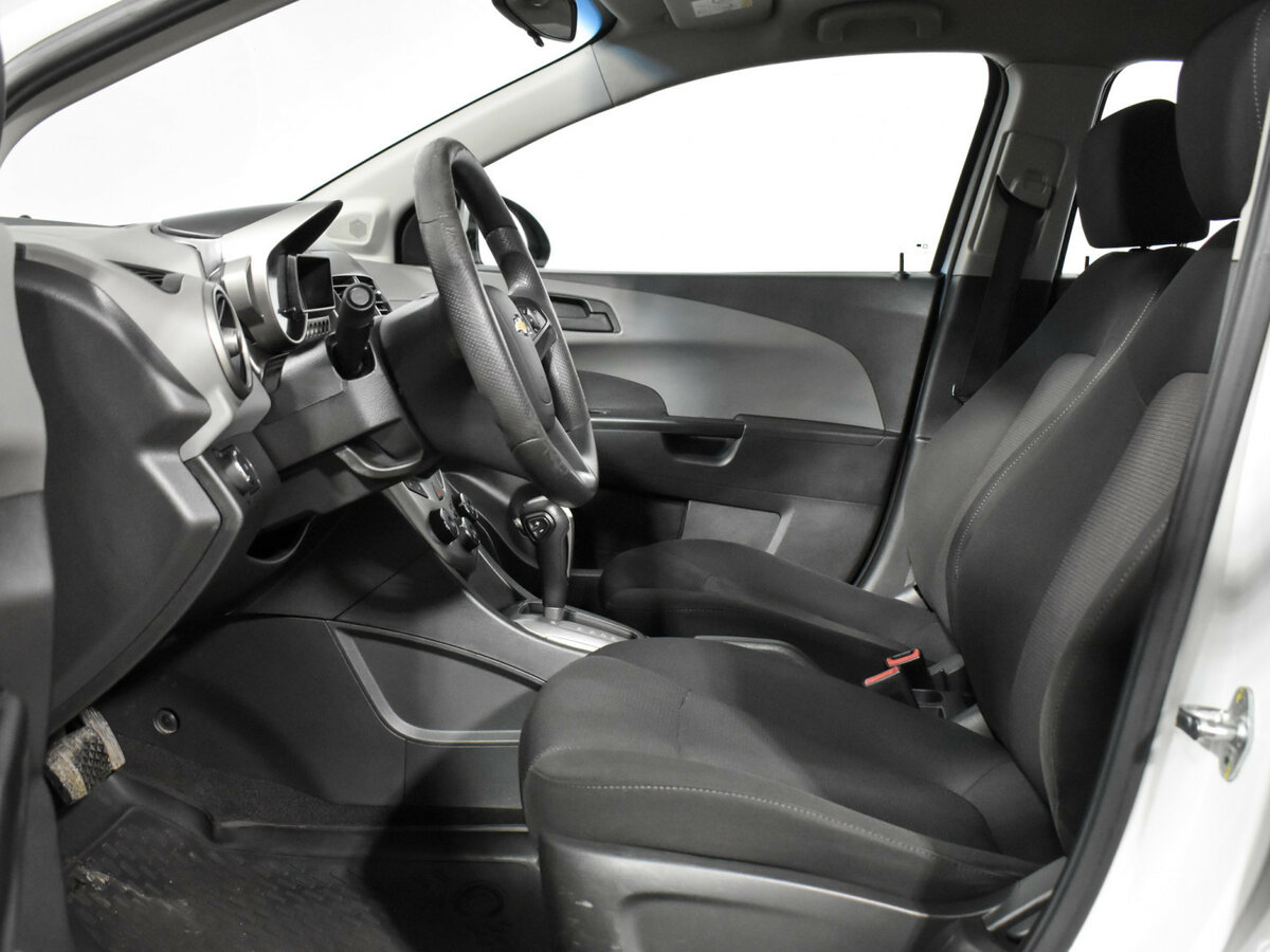 Chevrolet Aveo 2014 года с пробегом. Фото: #9