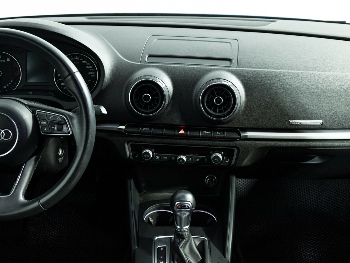 Audi A3 2019 года с пробегом. Фото: #13
